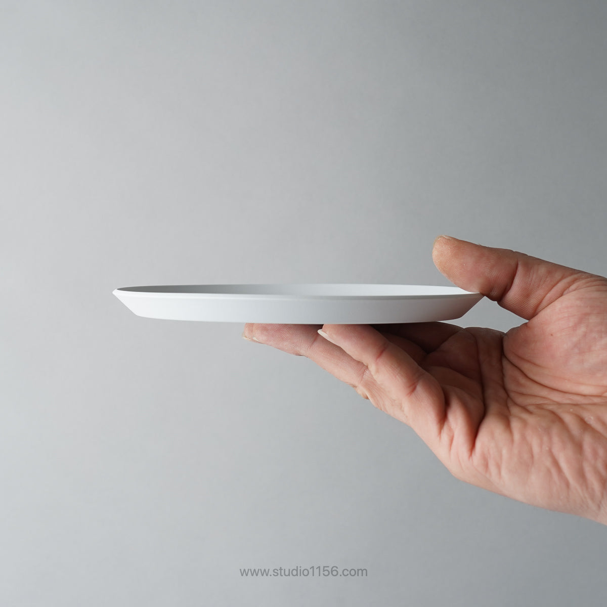 有田焼 ラウンドプレート グレー / TY Round Plate Plain Gray