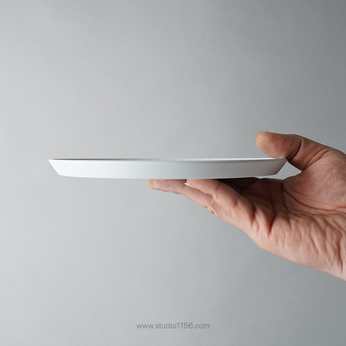 有田焼 ラウンドプレート グレー / TY Round Plate Plain Gray